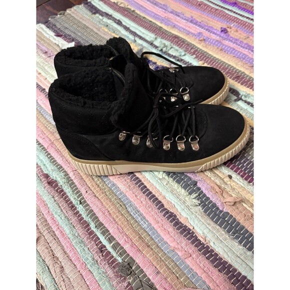 Bamboo Women’s Black Faux Suede Ankle Booties Size 7.5 - Picture 3 of 10